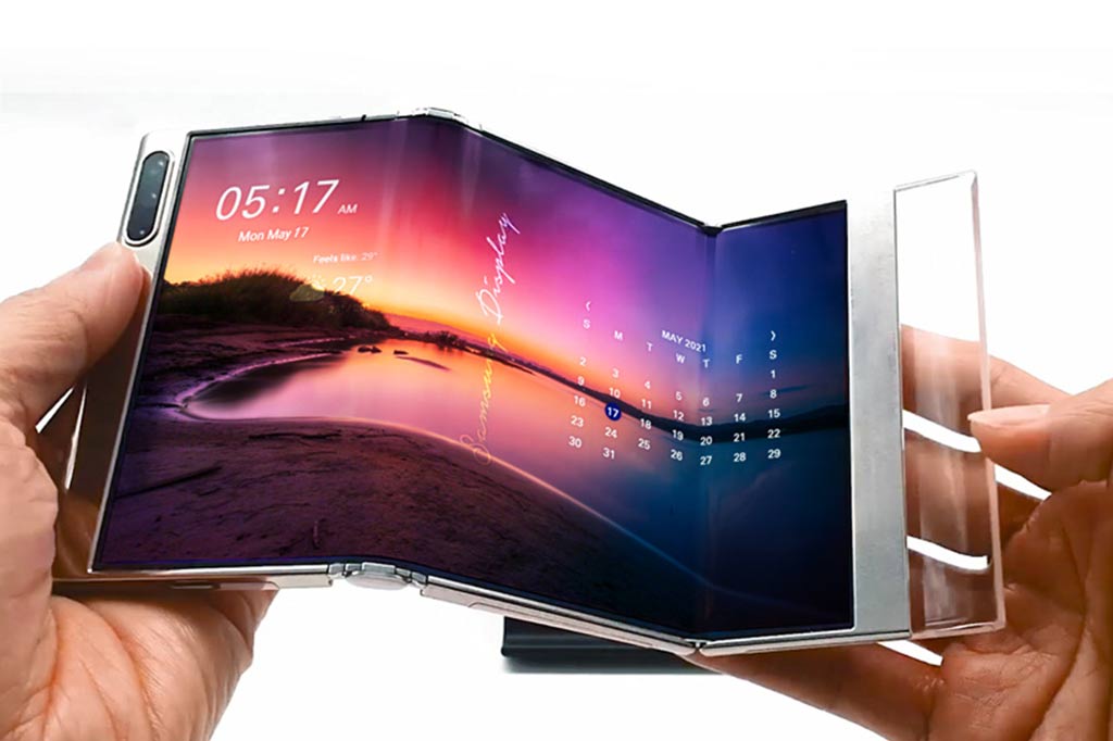 Samsung-To-Showcase-A-Flexible-“s”-Shaped-Screen-1